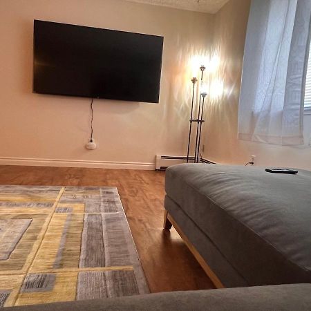 Lovely Two Bedroom, Minutes Away From Downtown Anchorage Exterior foto